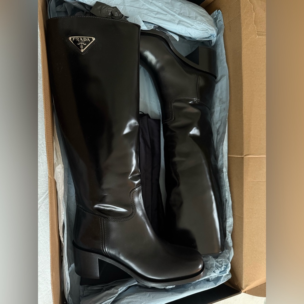PRADA Spazzolato Metal Triangle Logo 55mm Riding Boots Size 39 Black New - Picture 4 of 12
